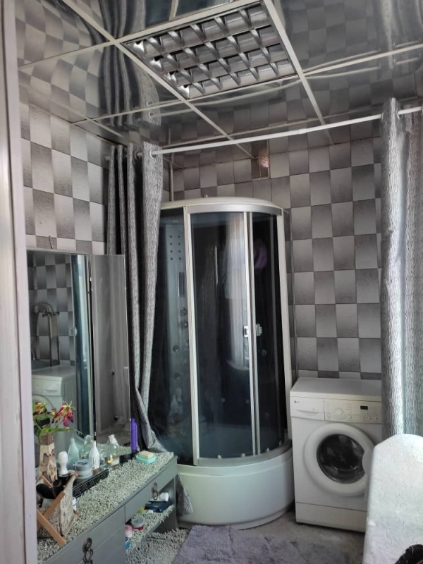 Продаю 3-к дом (61 м²) в Бишкеке