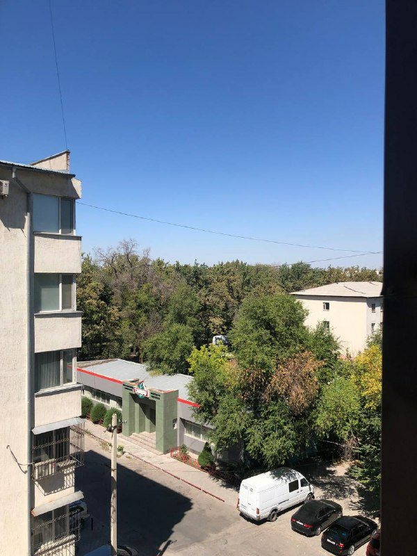 Продаю 3-к квартиру (80 м²) в Бишкеке