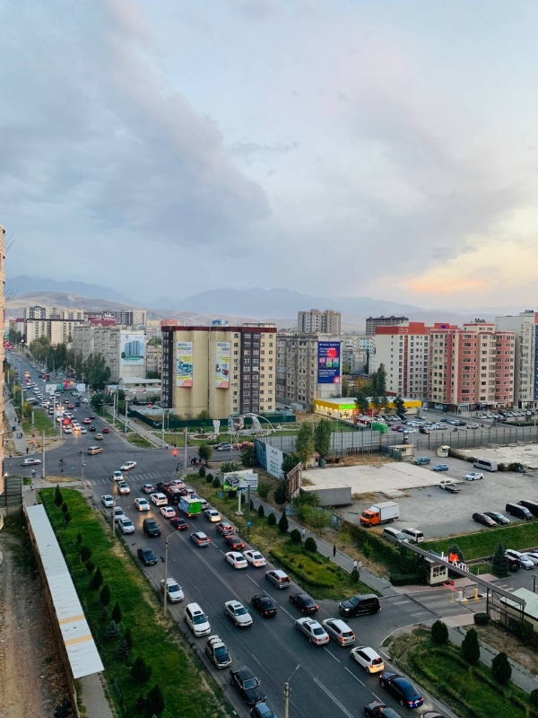Продаю 3-к квартиру (66 м²) в Бишкеке