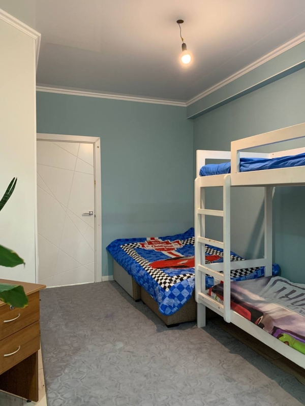 Продаю 3-к квартиру (66 м²) в Бишкеке