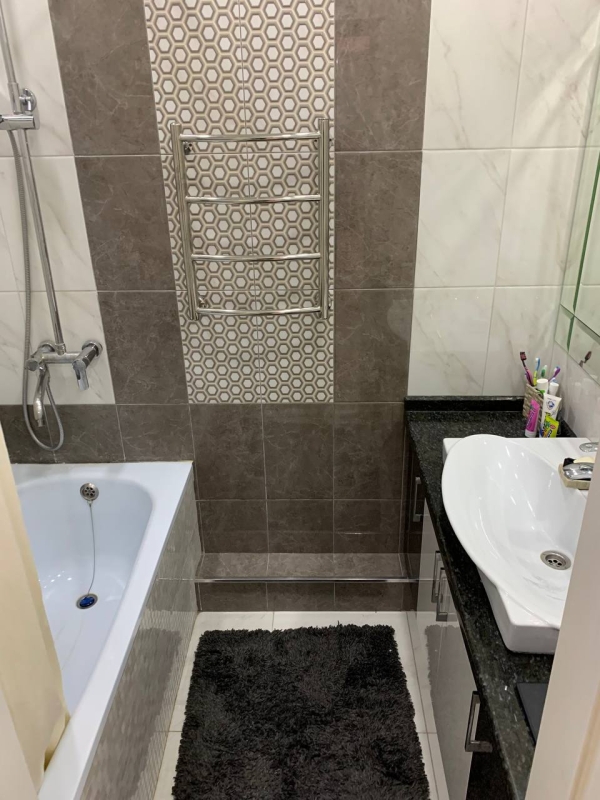 Продаю 3-к квартиру (66 м²) в Бишкеке