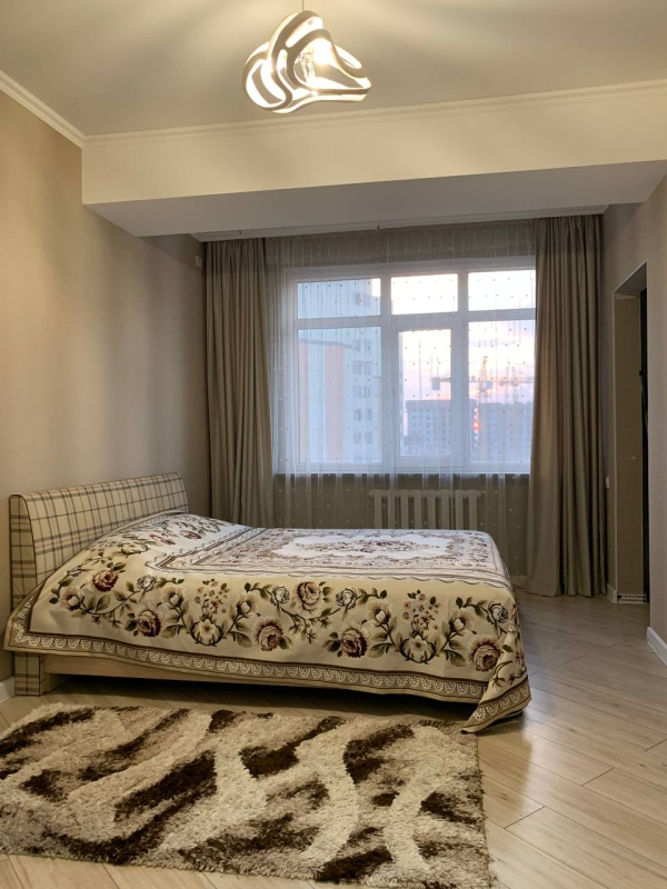 Продаю 3-к квартиру (66 м²) в Бишкеке
