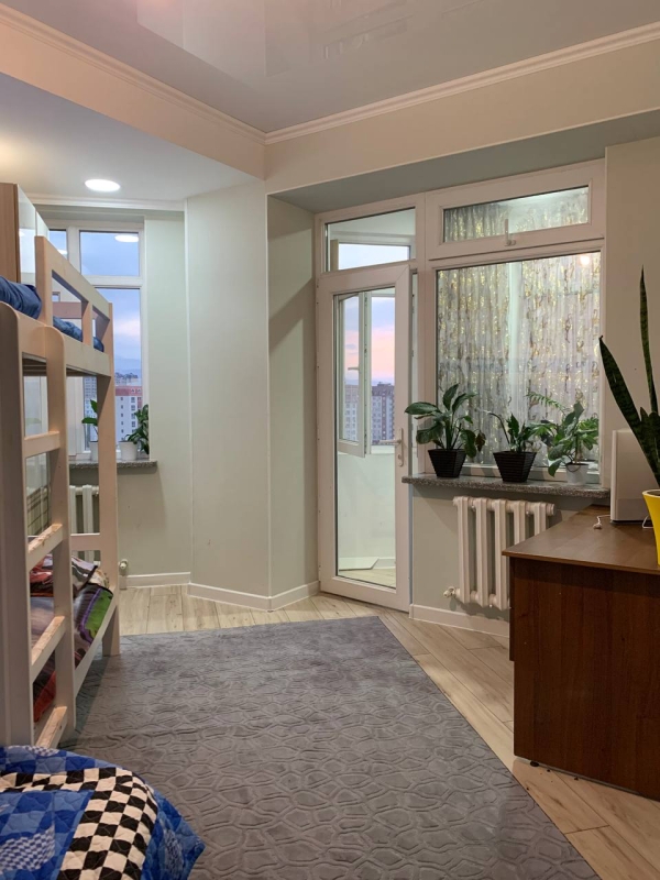 Продаю 3-к квартиру (66 м²) в Бишкеке