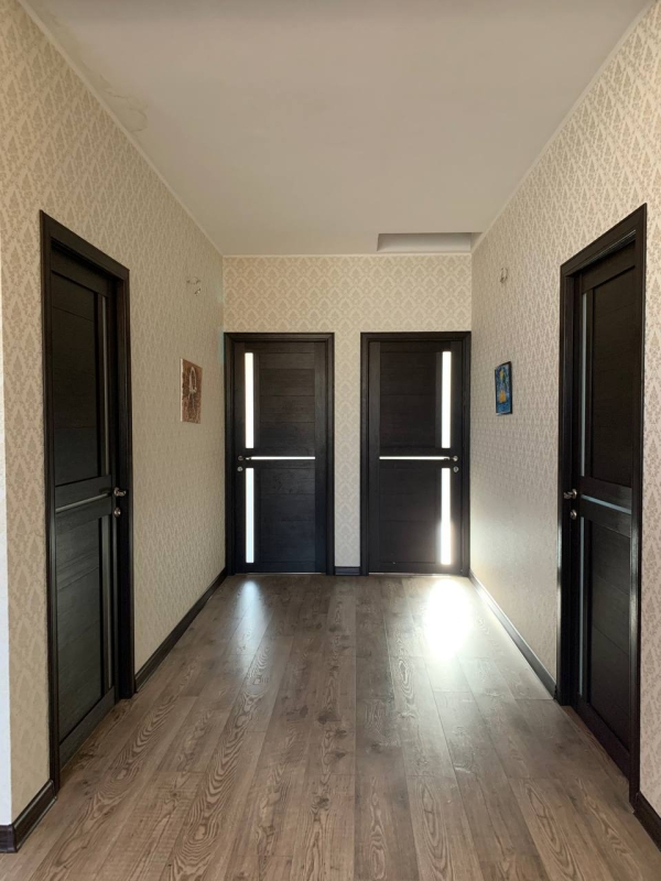 Сдаю 6-к дом (176 м²) в Бишкеке