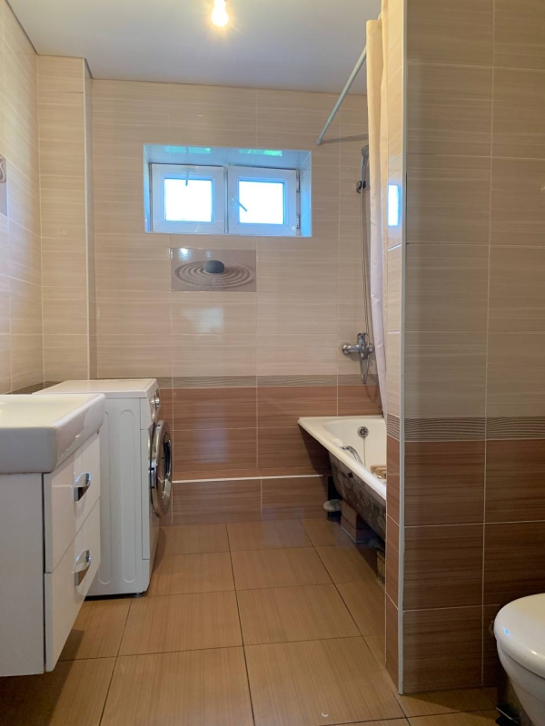 Сдаю 6-к дом (176 м²) в Бишкеке