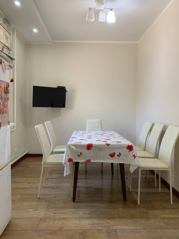Сдаю 6-к дом (176 м²) в Бишкеке