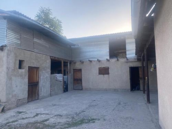 Продаю 2-к дом (60 м²) в Бишкеке