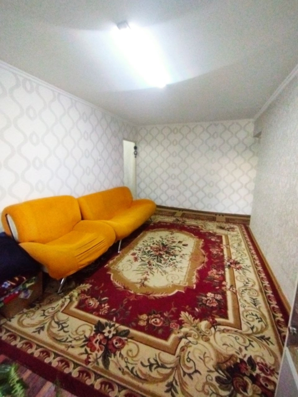 Продаю 3-к квартиру (58 м²) в Бишкеке
