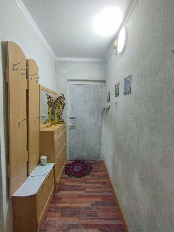 Продаю 3-к квартиру (58 м²) в Бишкеке