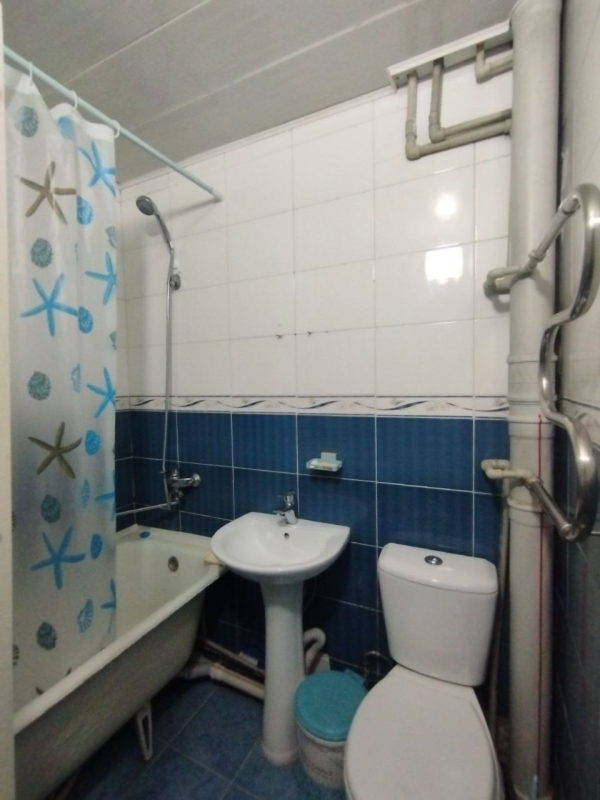 Продаю 3-к квартиру (58 м²) в Бишкеке