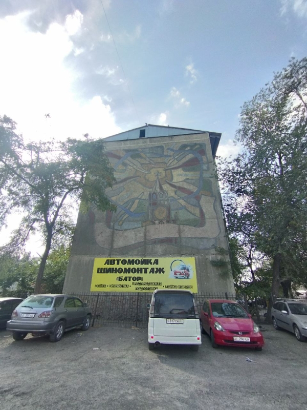 Продаю 3-к квартиру (58 м²) в Бишкеке