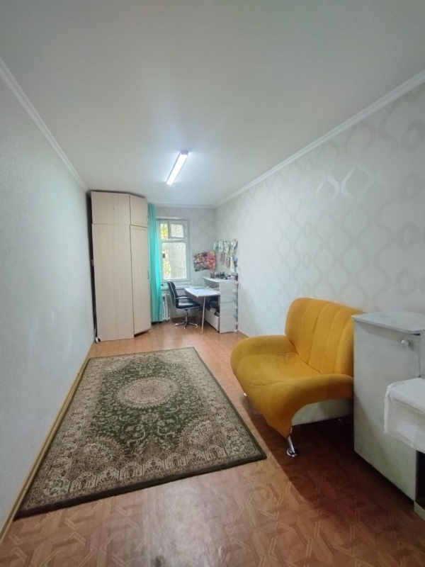 Продаю 3-к квартиру (58 м²) в Бишкеке