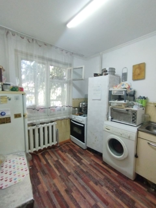 Продаю 3-к квартиру (58 м²) в Бишкеке