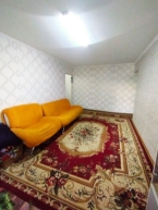 Продаю 3-к квартиру (58 м²) в Бишкеке