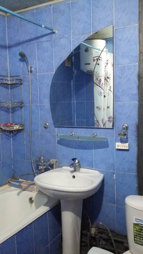 Продаю 3-к квартиру (62 м²) в Бишкеке