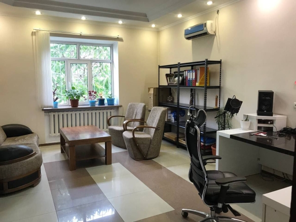 Продаю 14-к офис (382 м²) в Бишкеке