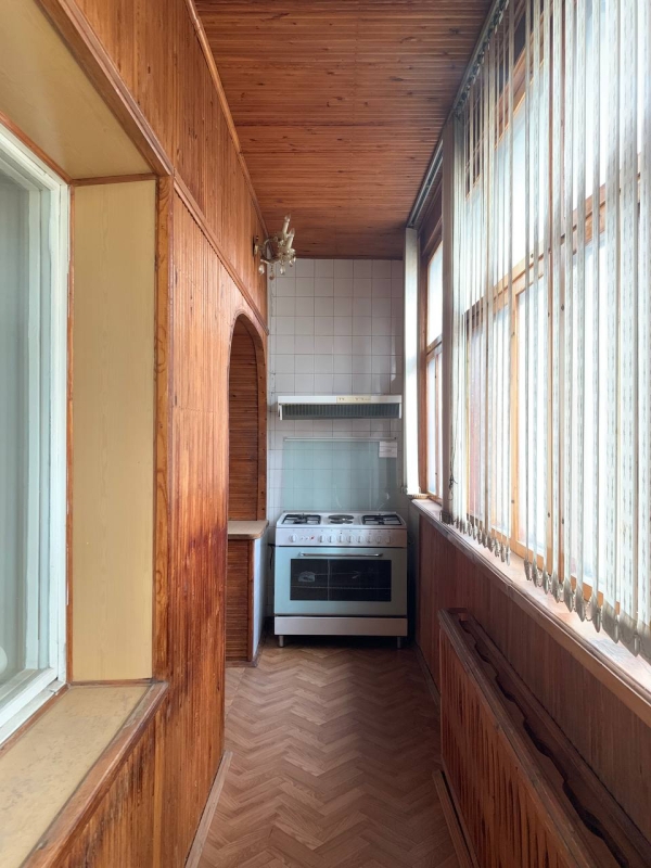 Продаю 3-к квартиру (90 м²) в Бишкеке