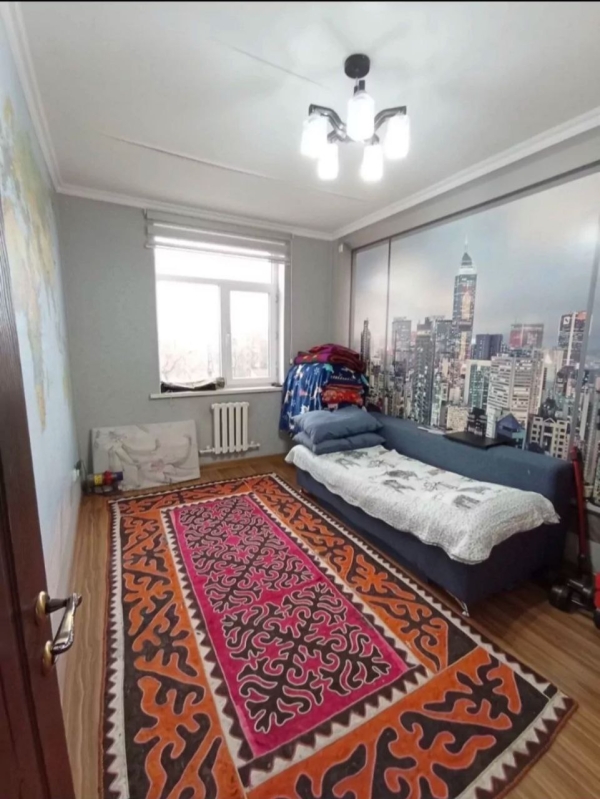 Продаю 4-к квартиру (110 м²) в Бишкеке