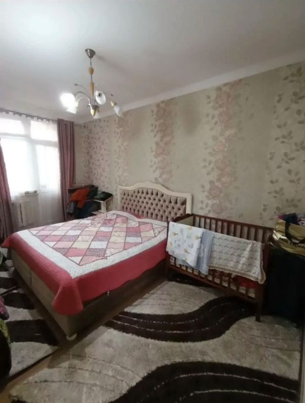 Продаю 4-к квартиру (110 м²) в Бишкеке