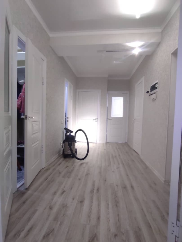 Продаю 2-к квартиру (64 м²) в Бишкеке