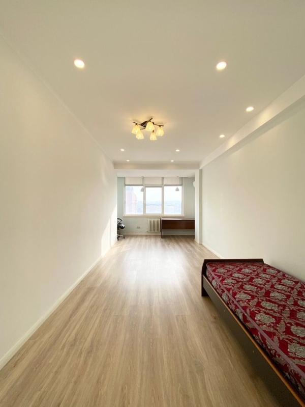 Продаю 4-к квартиру (185 м²) в Бишкеке