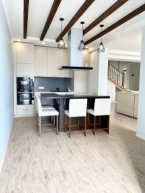 Продаю 4-к квартиру (185 м²) в Бишкеке