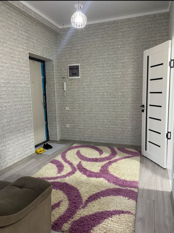Продаю 1-к квартиру (50 м²) в Бишкеке