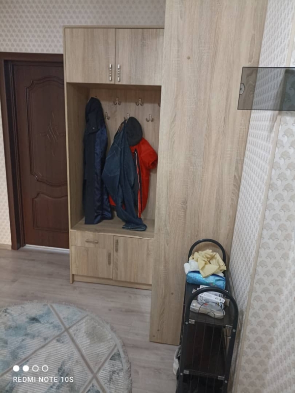 Сдаю 3-к квартиру (100 м²) в Бишкеке