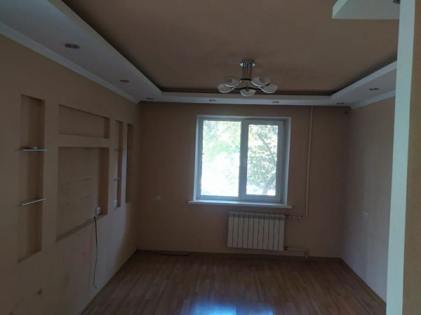 Продаю 4-к квартиру (88 м²) в Бишкеке