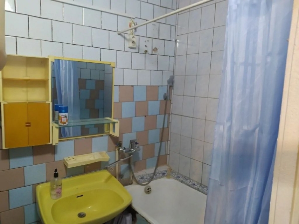 Продаю 4-к квартиру (88 м²) в Бишкеке