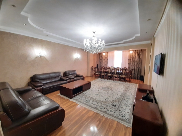Сдаю 4-к квартиру (160 м²) в Бишкеке