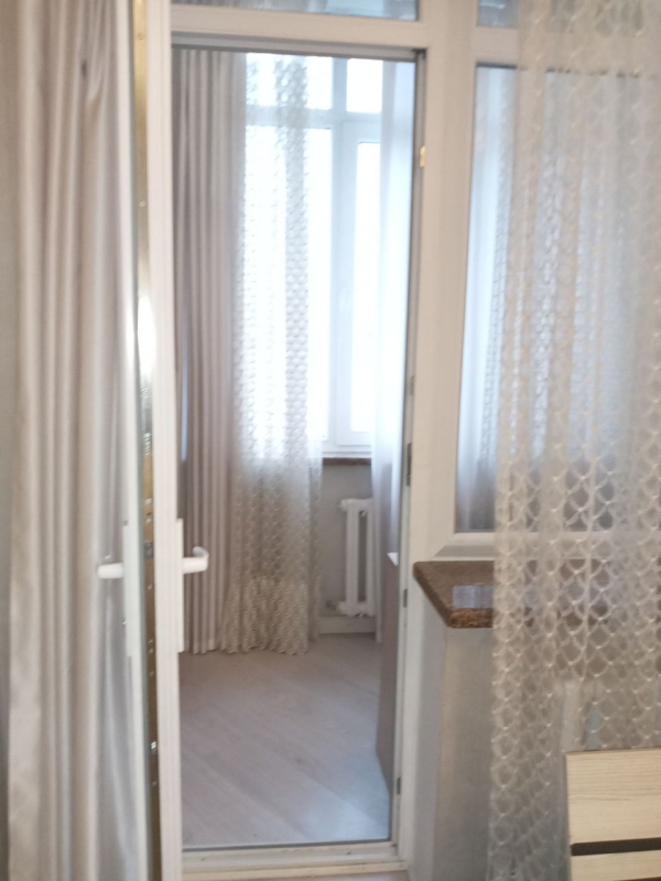 Сдаю 4-к квартиру (131 м²) в Бишкеке