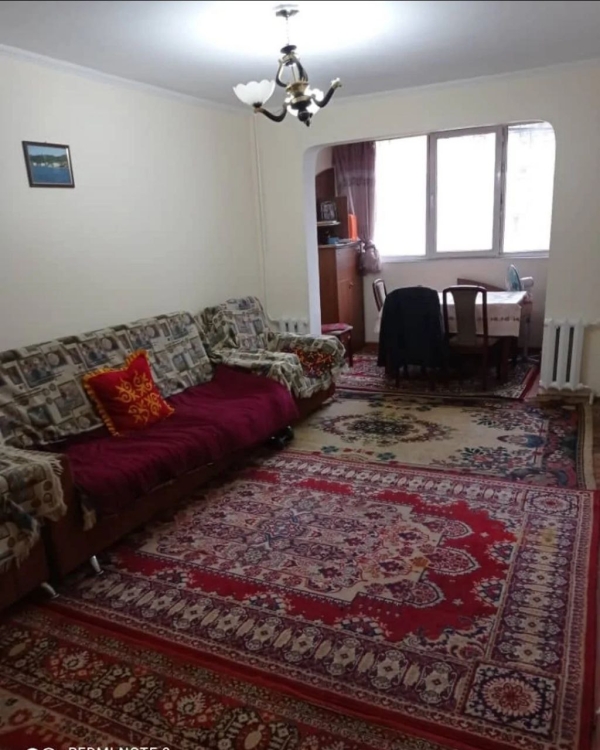 Продаю 3-к квартиру (60 м²) в Бишкеке