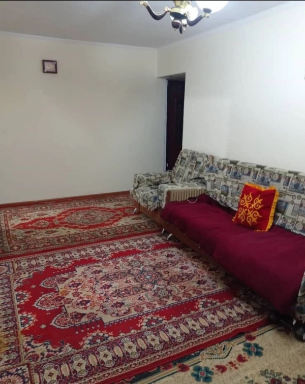 Продаю 3-к квартиру (60 м²) в Бишкеке