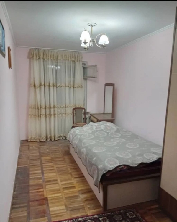 Продаю 3-к квартиру (60 м²) в Бишкеке