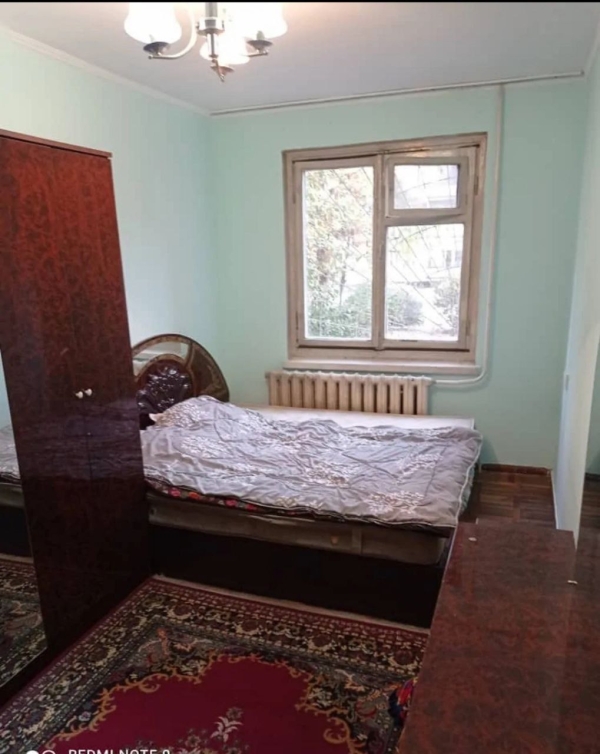 Продаю 3-к квартиру (60 м²) в Бишкеке