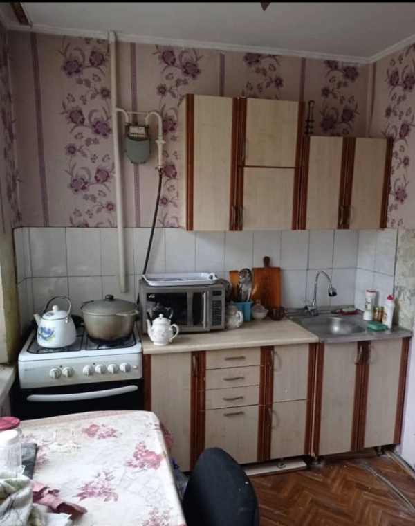 Продаю 3-к квартиру (60 м²) в Бишкеке