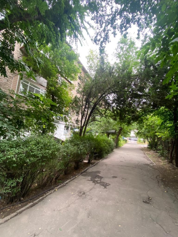 Продаю 3-к квартиру (54 м²) в Бишкеке