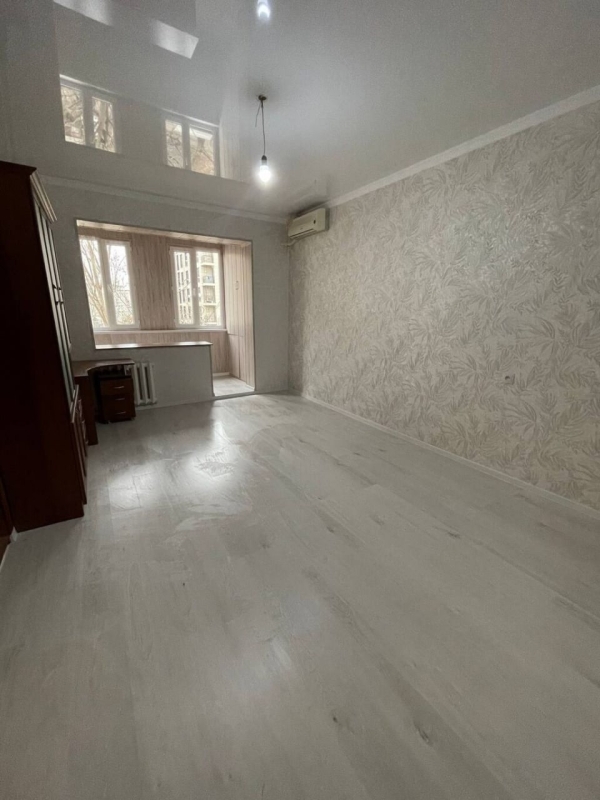 Продаю 1-к квартиру (45 м²) в Бишкеке