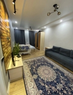 Продаю 1-к квартиру (45 м²) в Бишкеке