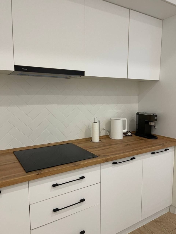 Продаю 2-к квартиру (74 м²) в Бишкеке