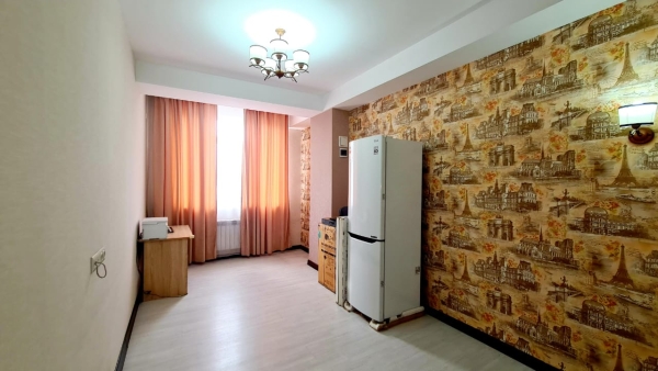 Продаю 3-к квартиру (106 м²) в Бишкеке