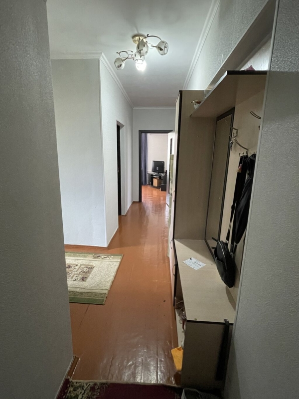 Продаю 3-к квартиру (65 м²) в Бишкеке