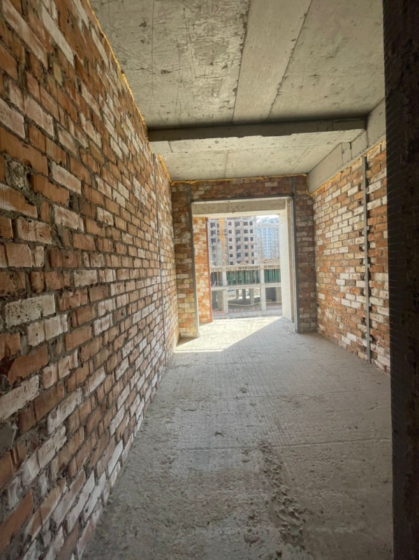 Продаю 1-к квартиру (42 м²) в Бишкеке