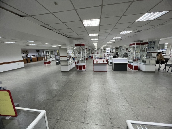 Продаю -к офис (1452 м²) в Бишкеке