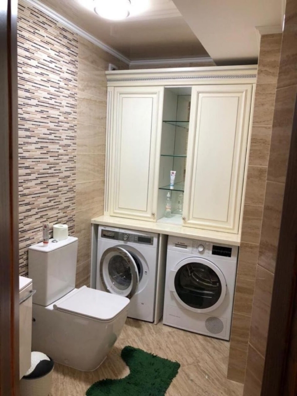 Продаю 3-к квартиру (100 м²) в Бишкеке