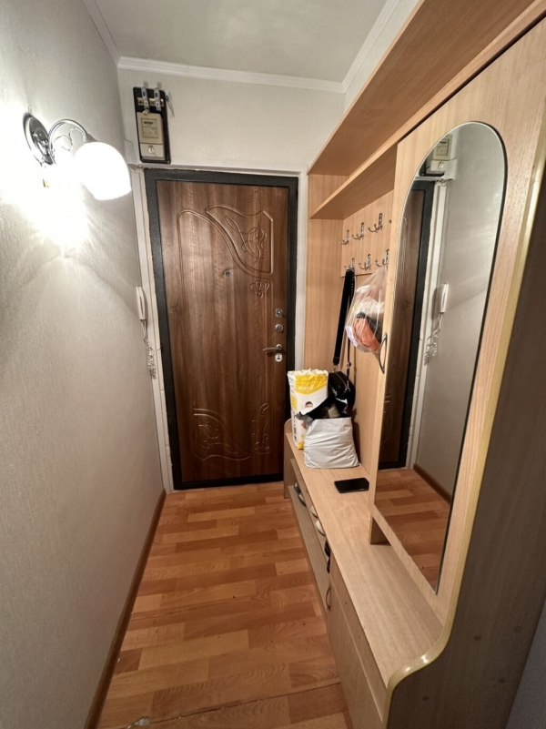 Продаю 3-к квартиру (58 м²) в Бишкеке