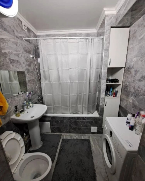 Продаю 3-к квартиру (88 м²) в Бишкеке
