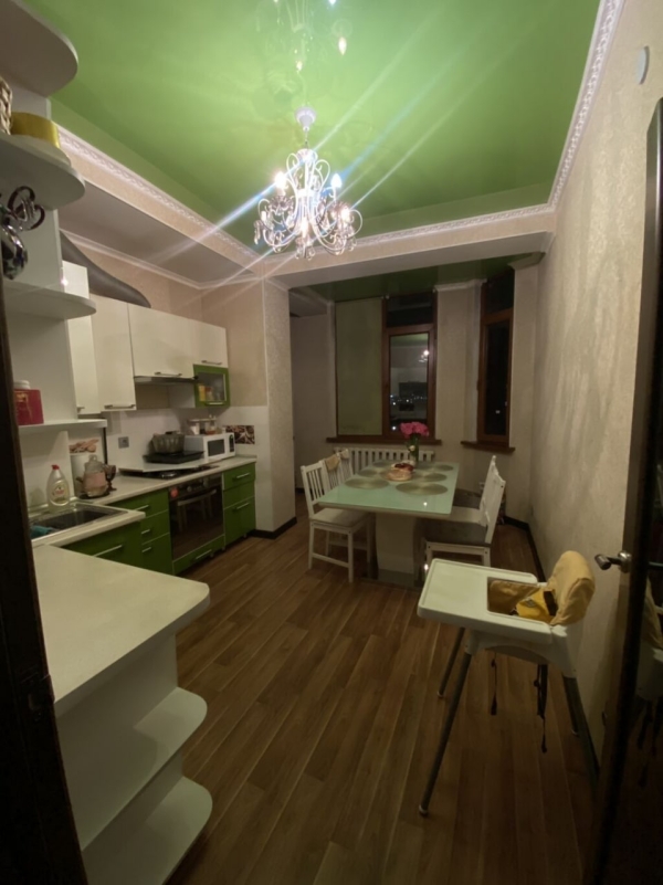 Продаю 3-к квартиру (90 м²) в Бишкеке