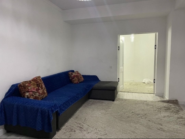 Продаю 2-к квартиру (73 м²) в Бишкеке